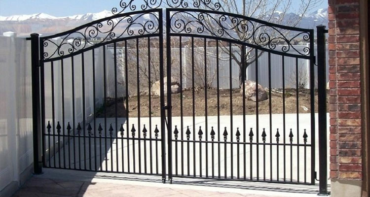 Electric Driveway Gate Installation in Yorba Linda